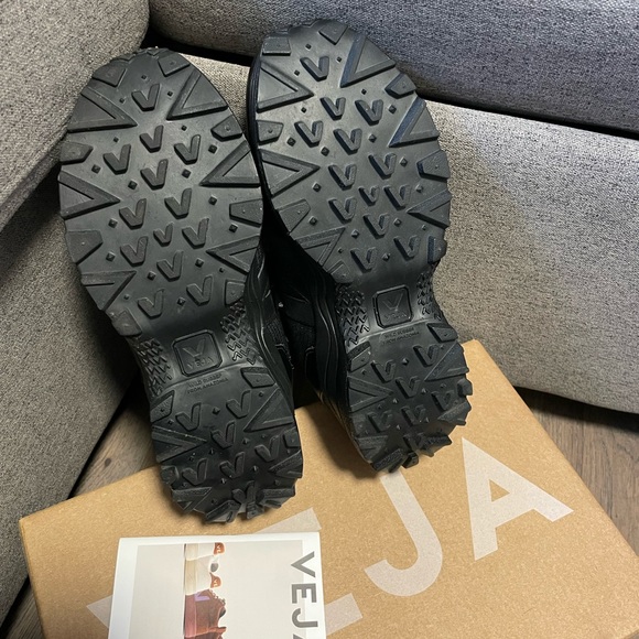 🖤SOLD🖤 VEJA X Venturi Ripstop Black Shoes - Picture 7 of 9